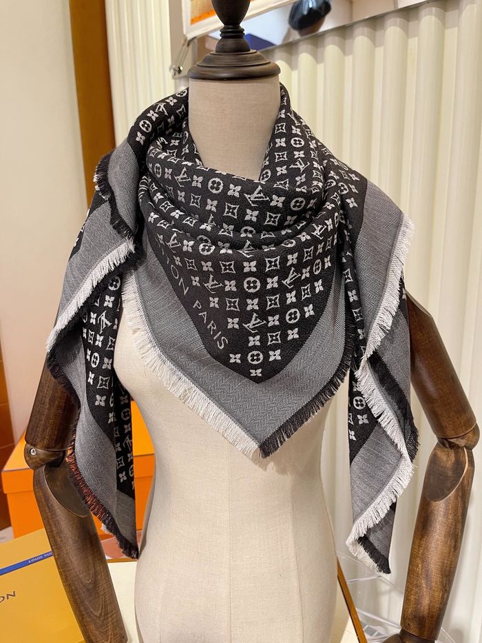Louis Vuitton Scarf LV00078